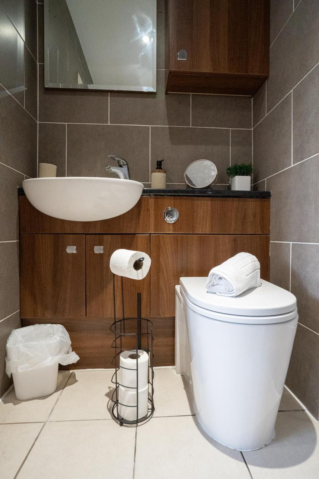 Marston Green Emirates House, Luxe 5 Bed, With King Sized Beds, Next To Aiport & Nec, Jlr 5 Minsヴィラ エクステリア 写真