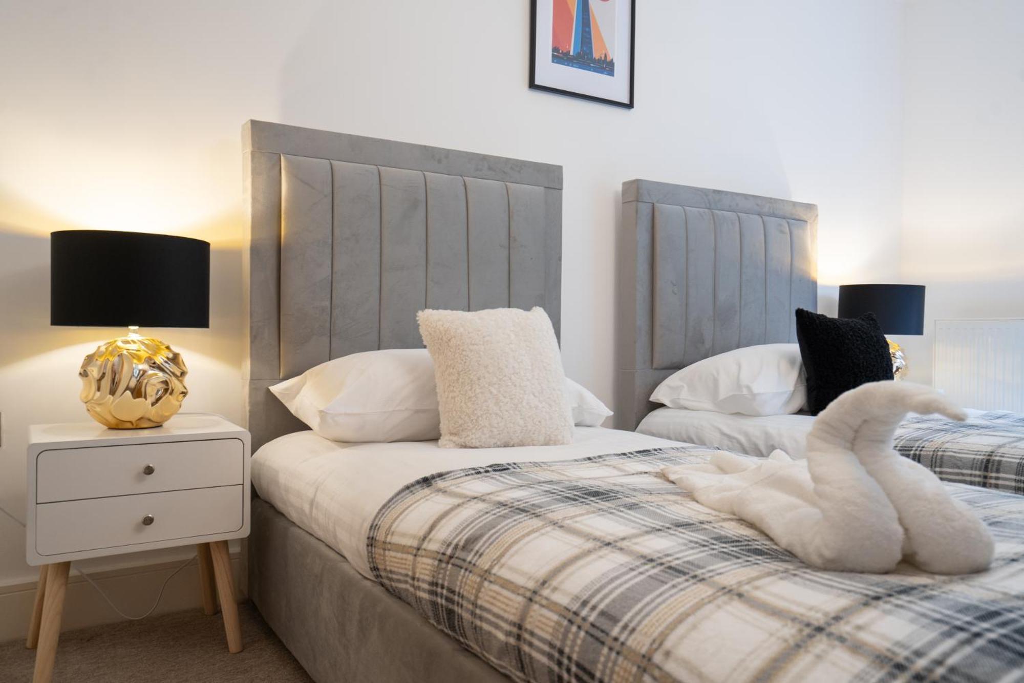 Marston Green Emirates House, Luxe 5 Bed, With King Sized Beds, Next To Aiport & Nec, Jlr 5 Minsヴィラ エクステリア 写真