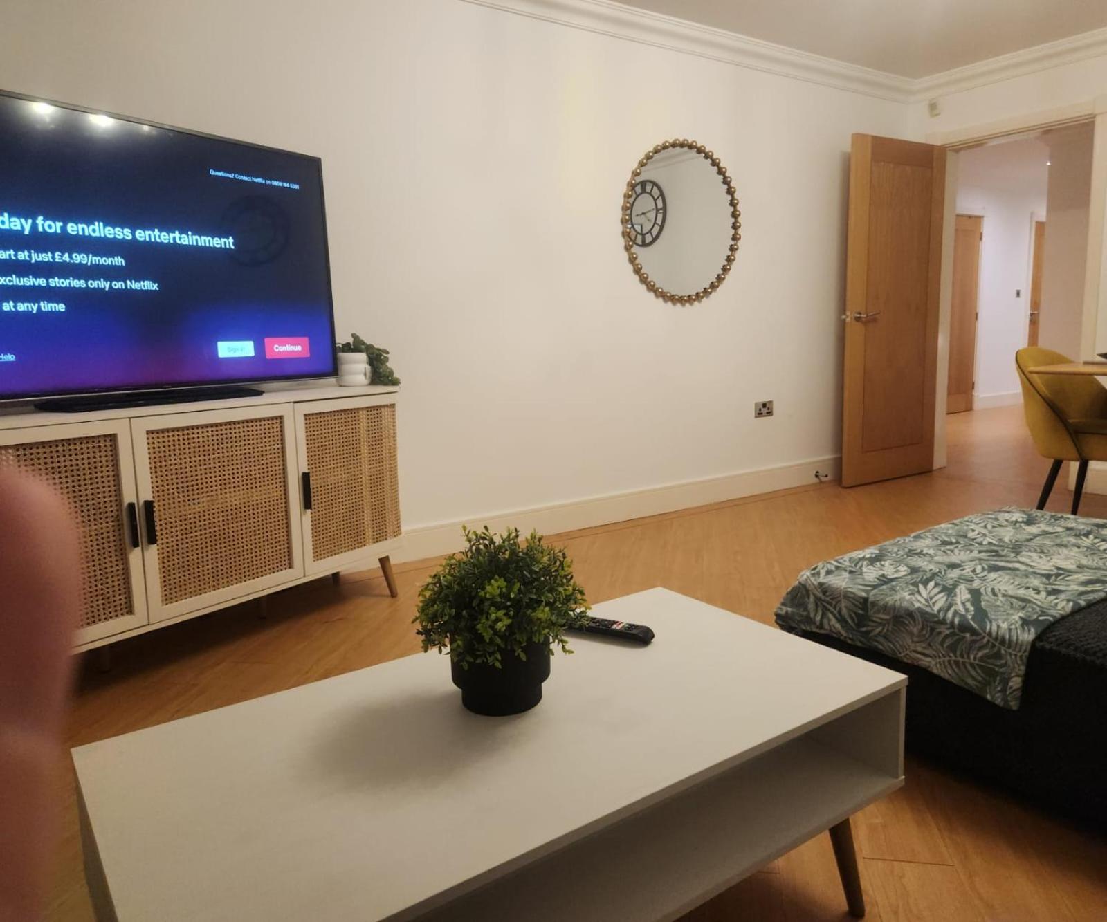 Marston Green Emirates House, Luxe 5 Bed, With King Sized Beds, Next To Aiport & Nec, Jlr 5 Minsヴィラ エクステリア 写真