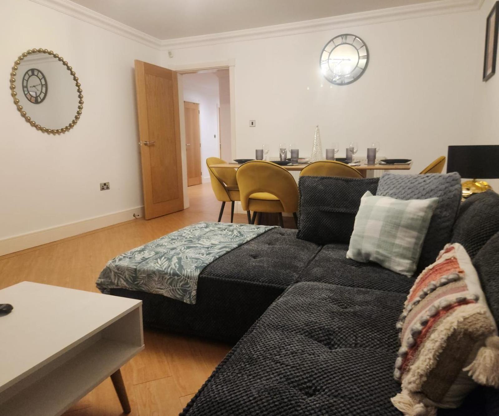 Marston Green Emirates House, Luxe 5 Bed, With King Sized Beds, Next To Aiport & Nec, Jlr 5 Minsヴィラ エクステリア 写真